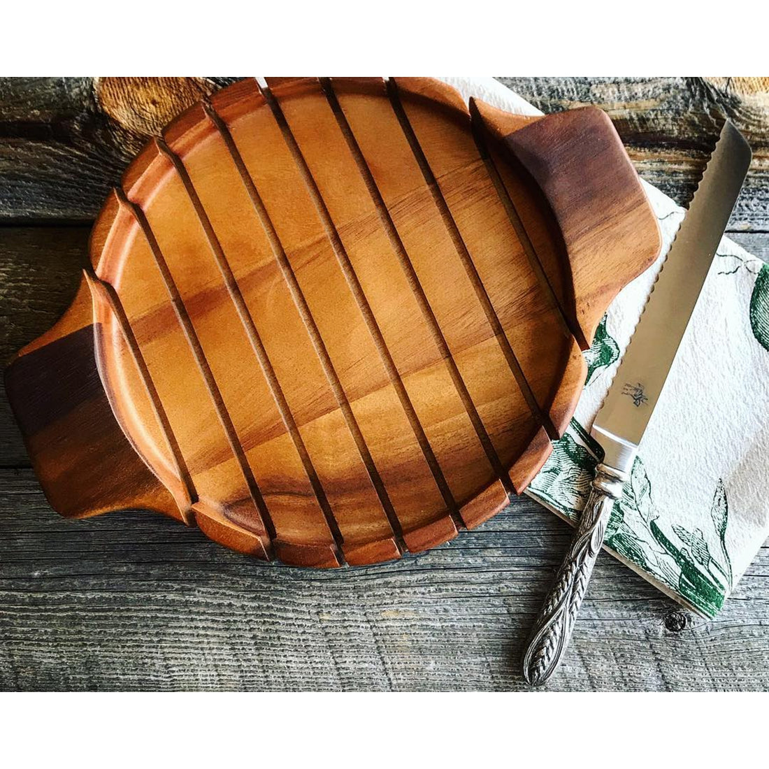 Round Bread Board with Pewter Wheat Knife
