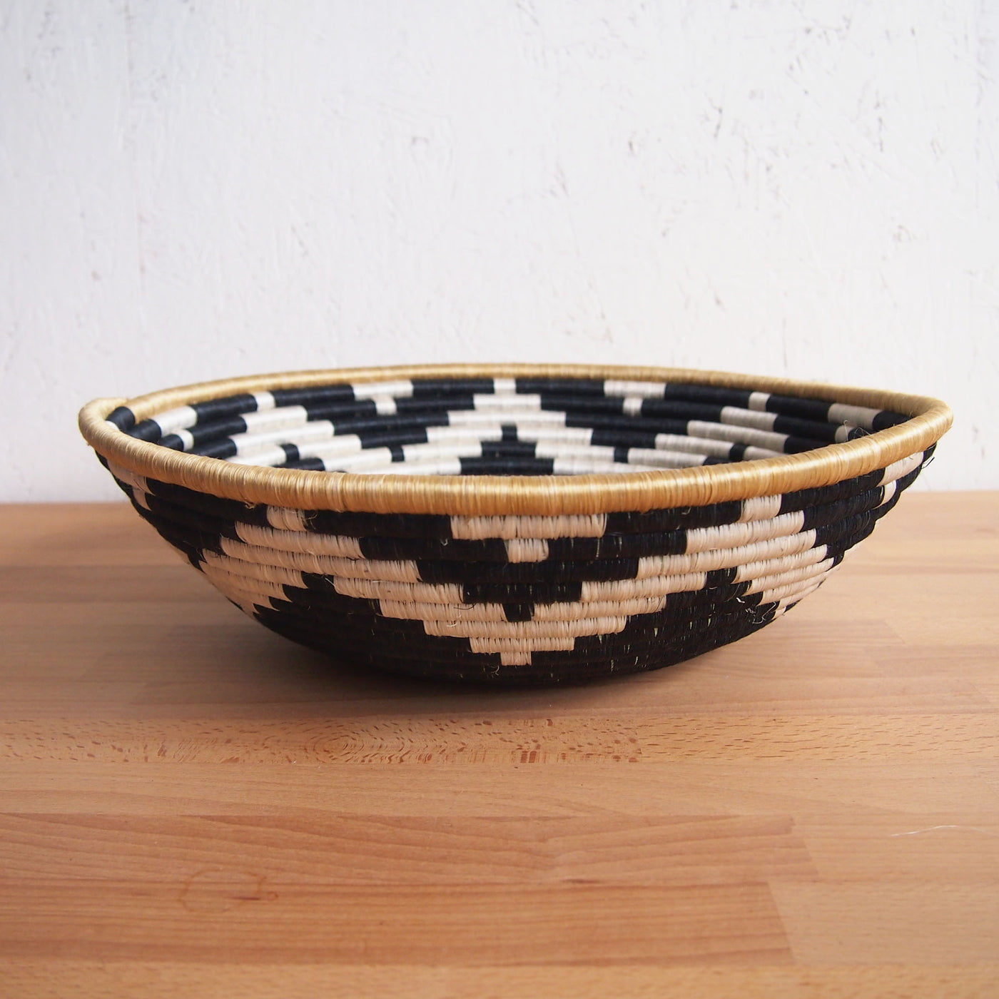 Chwele Bowl 16"