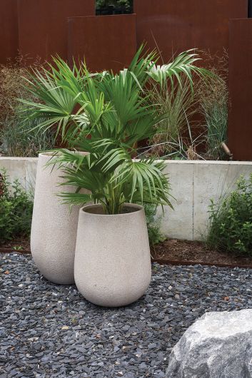 Yumi  Oversized Planter